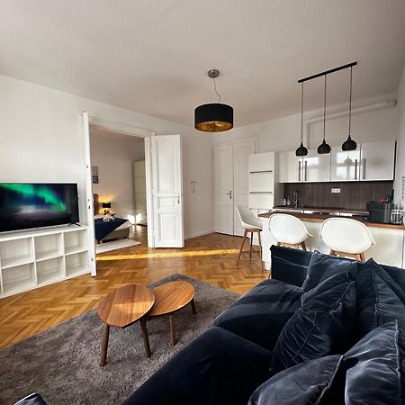 Luxury 3 Bedroom Apartment Near Schoenbrunn Palace فيينا المظهر الخارجي الصورة